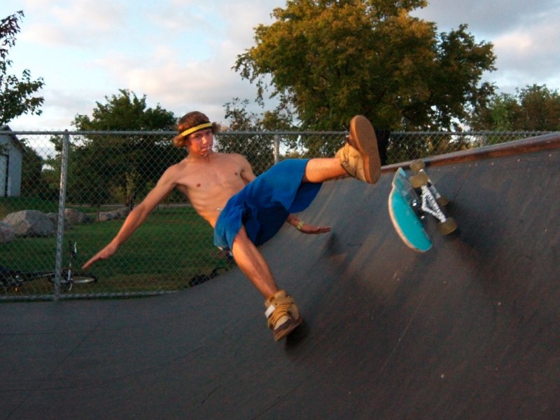 20080927_HutchinsonSkate_104.jpgw800h599